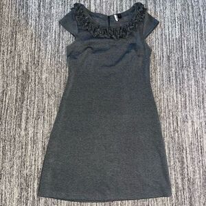 VTG Forever Womens Dress Medium Gray Ruffled Neck Cap Short Sleeve Mini‎ Dress